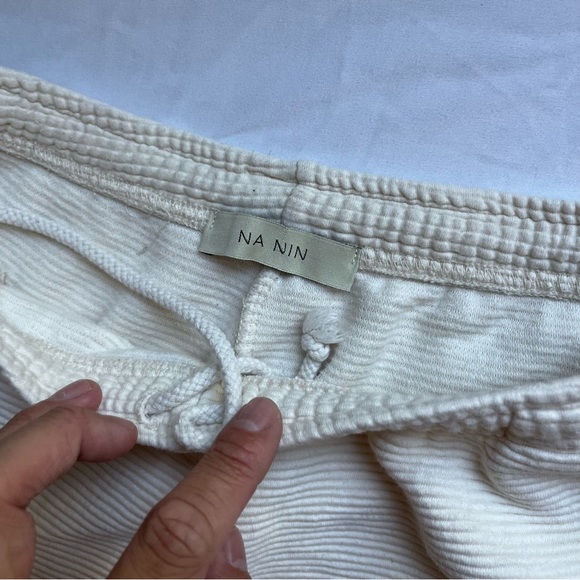 NA NIN ivory cream textured cotton knit elastic waist cropped jogger pants - Picture 4 of 6